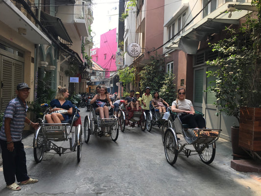 Cyclo Ride with Lunch or Dinner in Vietnamese Restaurant