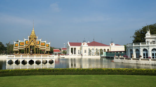 Ayutthaya Must - Visit Tour: Summer Palace, Floating Market & Temples