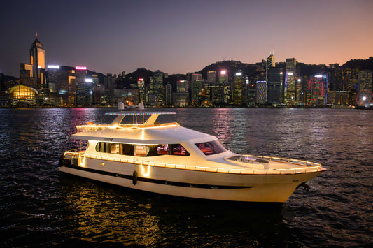 Hong Kong Starlight Night Tour Western-style luxury yacht cruises