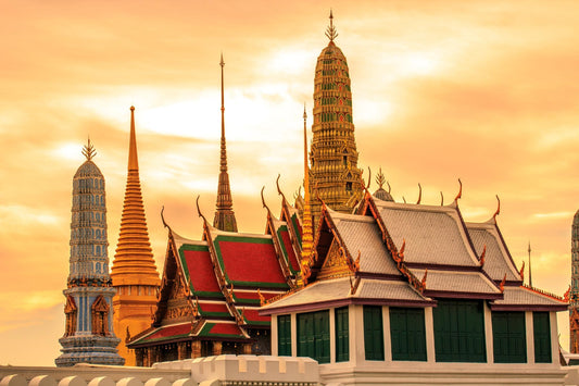 Bangkok Temple Tour: Grand Palace, Emerald Buddha, Wat Pho, Wat Arun