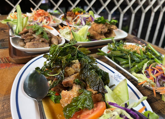 Bangkok Tuk Tuk Night Tour with food & drinks in Siam & Silom