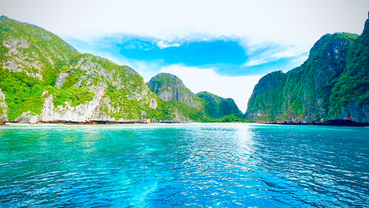 Phi Phi, Maya, Maithon Island and Khai Island by Speedboat