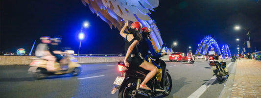 Food and Sightseeing Night Tour with Aodai Rider in Da Nang