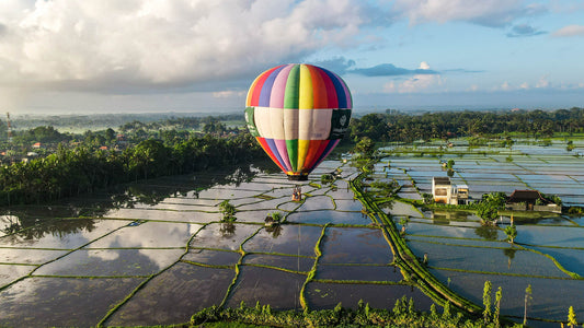 Hot Air Balloon Experience with Meals at Tanah Gajah Ubud