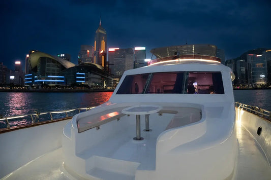 Hong Kong Starlight Night Tour Western-style luxury yacht cruises