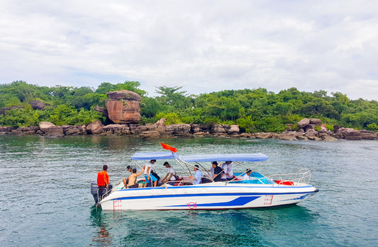 Phu Quoc 4 Island Speedboat Tour, Cable Car & Aquatopia Water Park