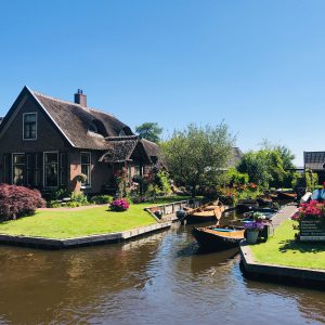 Zaanse Schans and Giethoorn Day Tour with Hotel Pick Up and Boat