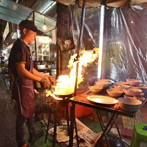 Bangkok Night Michelin Foodie Tour in China Town with 15+ Tastings
